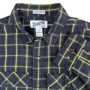 Duluth Untucked Shirt Men's Size Medium‎ Standard Fit Snap Front Long Sleeves